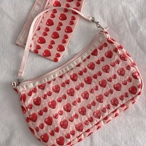 Vintage Y2K 00’s LeSportsac purse/clutch hearts and sequins